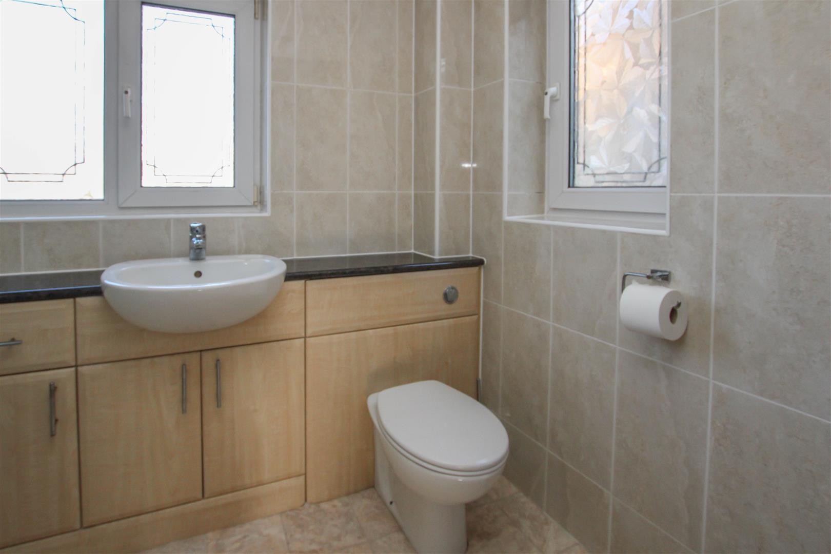 Kelvedon Close, Hutton, Brentwood Keith Ashton